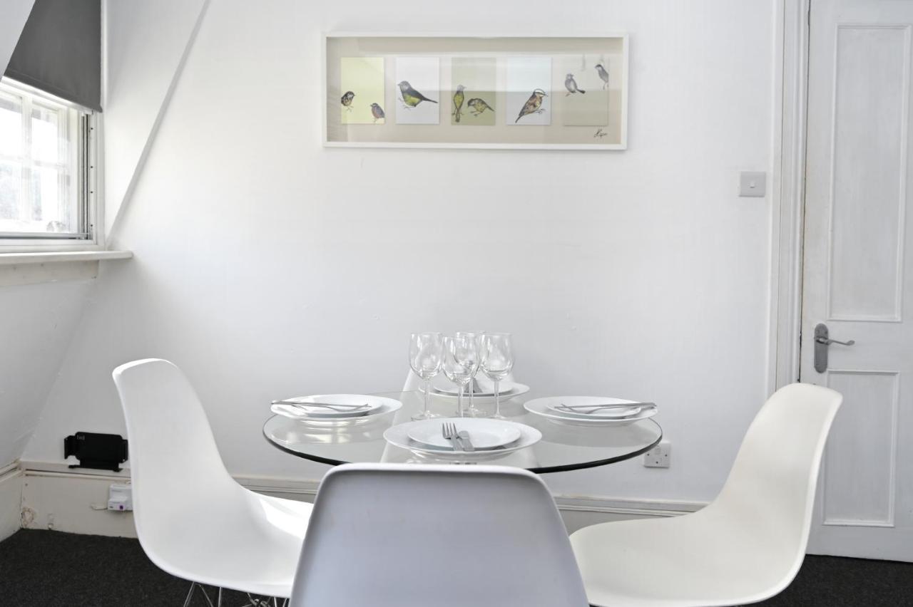 Soho, Piccadilly & Chinatown - Two Bedroom & Two Double Beds Apartment Лондон Экстерьер фото