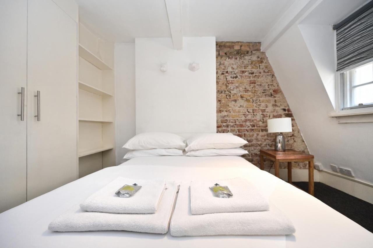Soho, Piccadilly & Chinatown - Two Bedroom & Two Double Beds Apartment Лондон Экстерьер фото
