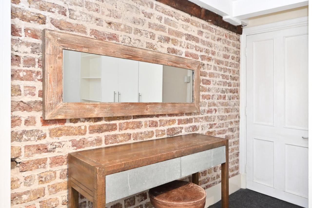 Soho, Piccadilly & Chinatown - Two Bedroom & Two Double Beds Apartment Лондон Экстерьер фото
