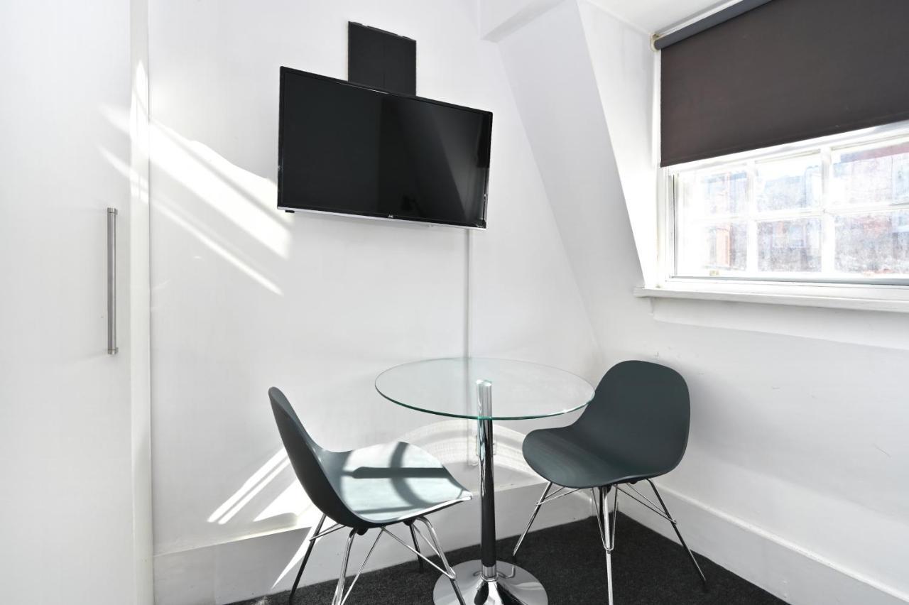 Soho, Piccadilly & Chinatown - Two Bedroom & Two Double Beds Apartment Лондон Экстерьер фото